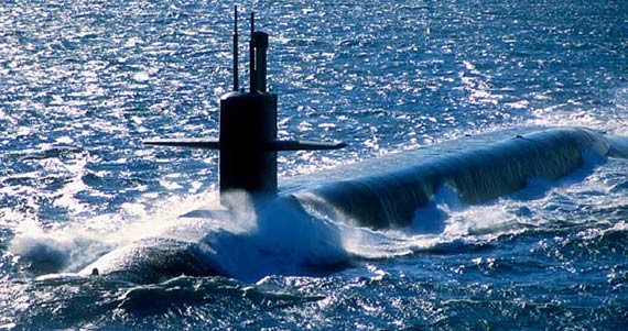 Tàu ngầm hạt nhân chiến lược lớp Ohio của Hải quân Mỹ, mang theo 24 quả tên lửa, gấp đôi tàu ngầm hạt nhân 094 của Hải quân Trung Quốc